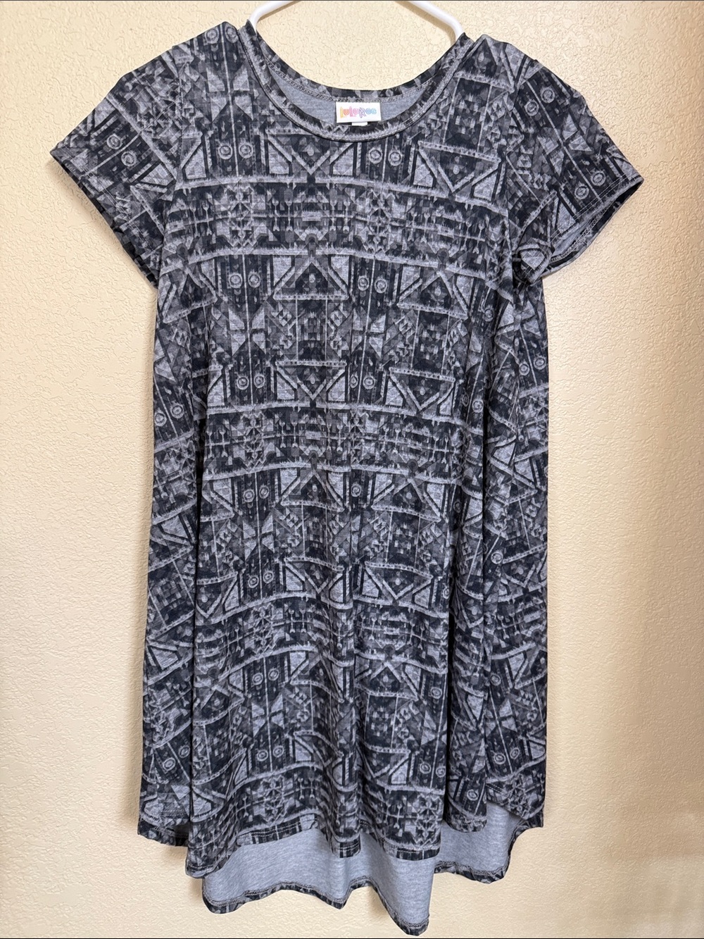 LuLaRoe Gray Black Geometric Short Sleeve Swing Dress